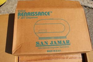 lot 125 image: Box of unopened Renaissance 9 JBT Dispensers - 4 total