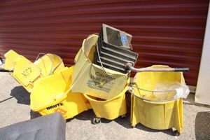 lot 128 image: Mop buckets