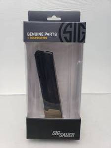 lot 47 image: Sig Sauer P320 9mm 21 Round Magazine - Coyote Tan