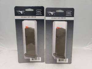 lot 72 image: Glock G19 Gen5 9mm 15 Round Magazine - QUANTITY 2 - BID IS TIMES THE QUANTITY