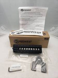 lot 115 image: Midwest 7.25inch Quad Rail Handguard
