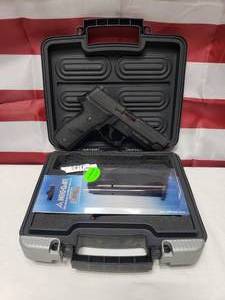 lot 403 image: Sig Sauer P226 Stainless .40 S&W Pistol w New Magazine & Case