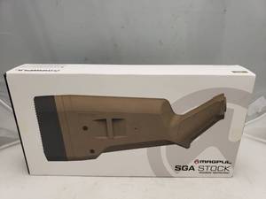 lot 379 image: MAGPUL SGA Mossberg 500590 Shotgun Stock   Dark Earth