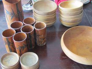 lot 53 image: Wooden dinner set, 6 cups-6 coaster- 1 pitcher - 10 bowls- 1 large serving bowl