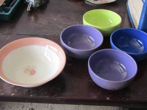 lot 60 image: Dolce Bita cereal bowls- Sandra 22k gold bowl    TOTAL qty 7-
