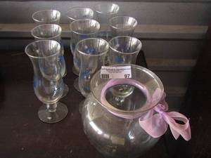 lot 97 image: 9 beer glasses and 1 oval vase