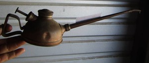 lot 117 image: VINTAGE Oil can