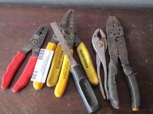 lot 130 image: plyers- wire cutters- strippers-
