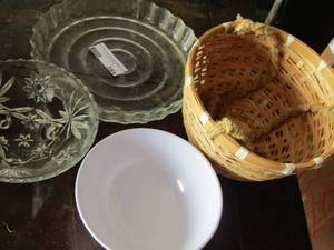 lot 184 image: kitchen bowls