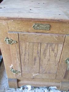 lot 22 image: POLAR  ICE WOODEN BOX RETRO  22 X 16 X 26 H
