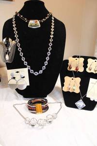 lot 19 image: Glass bead earrings, hand painted ceramic pendant necklace and more. See descriptions.