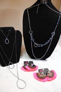 lot 28 image: Paparazzi necklaces and neon pink fringe earrings. See descriptions.