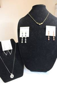 lot 32 image: Merlite and Nine West necklaces, Lucky Brand and Jessica Simpson earrings, See descriptions.