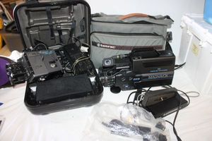 lot 157 image: Vintage video cameras Magnavox Movie Maker VHS, Zenith Compact VHS