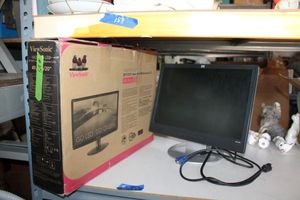 lot 160 image: HP LCD color 20 monitor