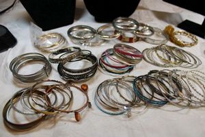 lot 113 image: Metal bangle selection. Generous quantity.