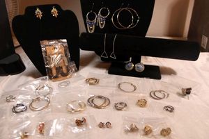 lot 74 image: (25) Matched poststud earrings. Varying styles, ages, materials.