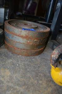 lot 228 image: 25 LB Barbell weights - 4 total