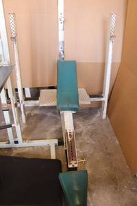 lot 211 image: Weight machine