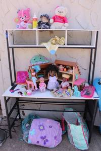 lot 269 image: Kids lot playhouse, dolls and toys