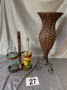 lot 27 image: Nice unique home decor - see pics