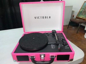 lot 20 image: VICTROLS RECORD PLAYER IN BOX NO POWER CHORD SEE PICS