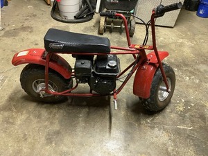 lot 1 image: 2019 Colman mini bike runs great.  New seat  New break  New throttle 212 engin