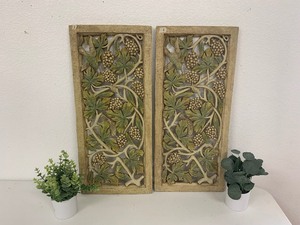 lot 29 image: Very nice Quality (heavy) wall decor and artificial plants NICE
