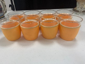 lot 42 image: Set of Nile cryst-o-therm glasses