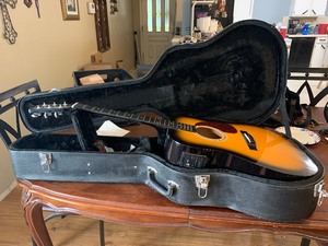 lot 2 image: Fender acousticelectric guitar in hardshell case wkeys see pics for description.
