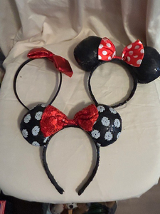 lot 169 image: Minnie mouse headbands