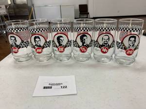 lot 122 image: Cas Car Coca Cola collatable glasses