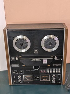 lot 44 image: Sony Taperecorder TC-580