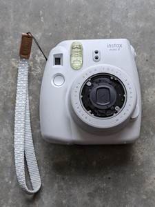 lot 74 image: Fujifilm Instax Mini 9 Instant Camera