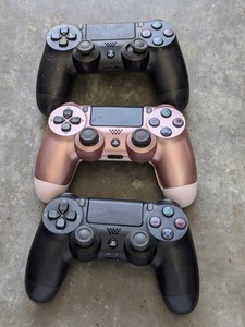 lot 97 image: Lot of 3 - PlayStation 4 Controllers