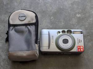 lot 98 image: Canon Sure Shot 90u Film Camera