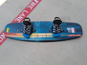 lot 144 image: OBRIEN Blunt 137 Wakeboard