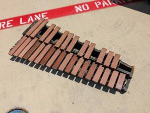 lot 158 image: Vintage Deagan Xylophone Bar
