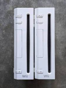 lot 164 image: Lot of 2 - Nintendo Wii Gamecube Compatible Console System Only