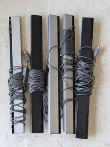 lot 204 image: Lot of 5 - Nintendo Wii Sensor Bar Only