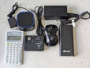 lot 237 image: Lot of 6 - Electronic Bundle Items