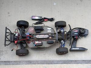 lot 256 image: Traxxas RC Car w Remote