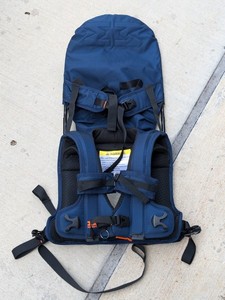 lot 273 image: Minimeis Child Carrier