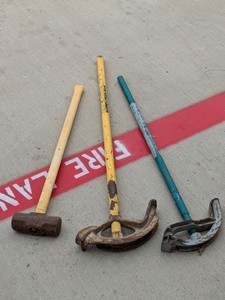 lot 298 image: Tools Bundle Items