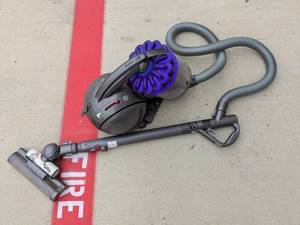 lot 299 image: Dyson DC39 Vacuum