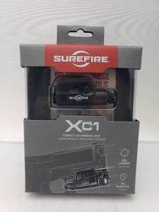 lot 74 image: Surefire XC1 C Compact Pistol Light 300 Lumens   Black