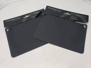 lot 150 image: MAGPUL DAKA Pouch Small   Stealth Grey - QUANTITY 2 - BID IS TIMES THE QUANTITY
