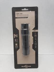 lot 773 image: Surefire G2X w Max Vision Reflector LED Dual Output 15  800 Lumens