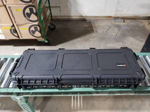 lot 755 image: NEW Condition 1 Rolling Gun Case