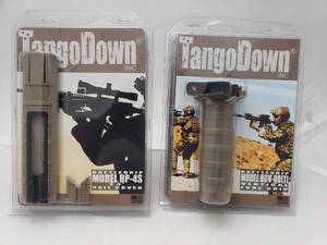 lot 921 image: Tango Down QD SOPMOD BGV-QDITI Vertical Grip - Dark Earth w BP-4S Rail Cover